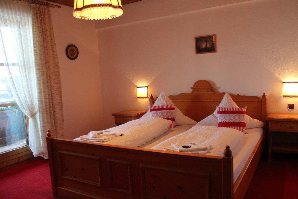 Hotel Schaefflerhof Бишофсмайс Стая снимка